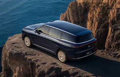 IM LS9 Intelligent Premium Full-Size SUV