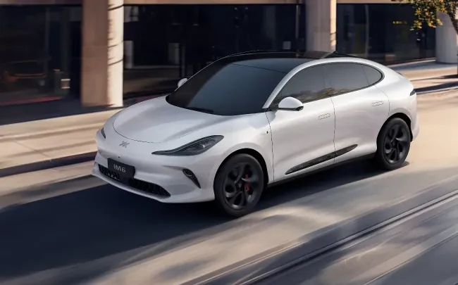 IM6 Intelligent Premium Mid-Large SUV
